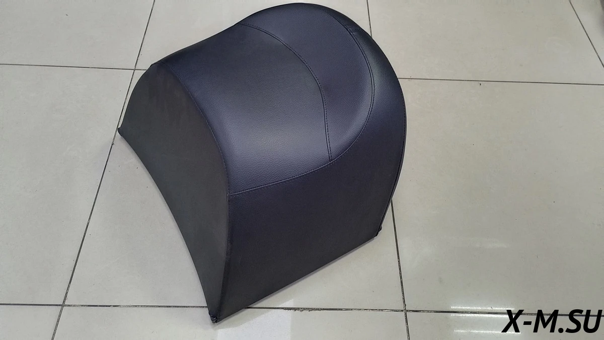 Седло пассажира в сборе S800 6800030 682000-800-0000 (нужна спинка JU057051) Седло пассажира в сборе S800 6800030 682000-800-0000 (нужна спинка JU057051)